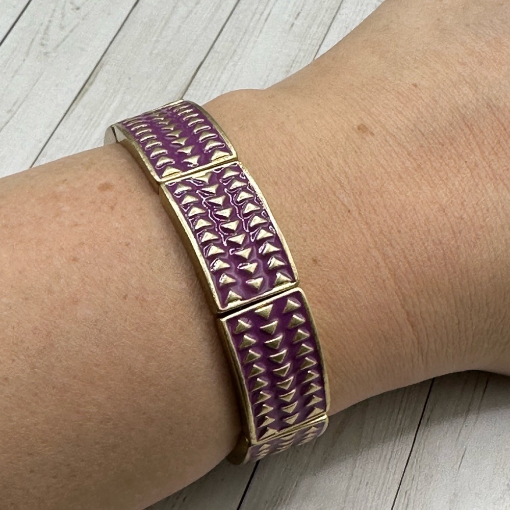 NWT Lia Sophia Fuschia Purple/Goldtone Stretch Bracelet